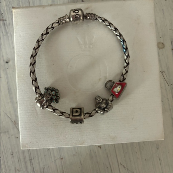 Pandora white leather Charm Bracelet with 4 charms - Picture 2 of 5